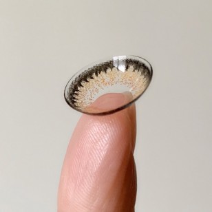 Decorative Eyes UV&Moist No.2 Innocent Kiss